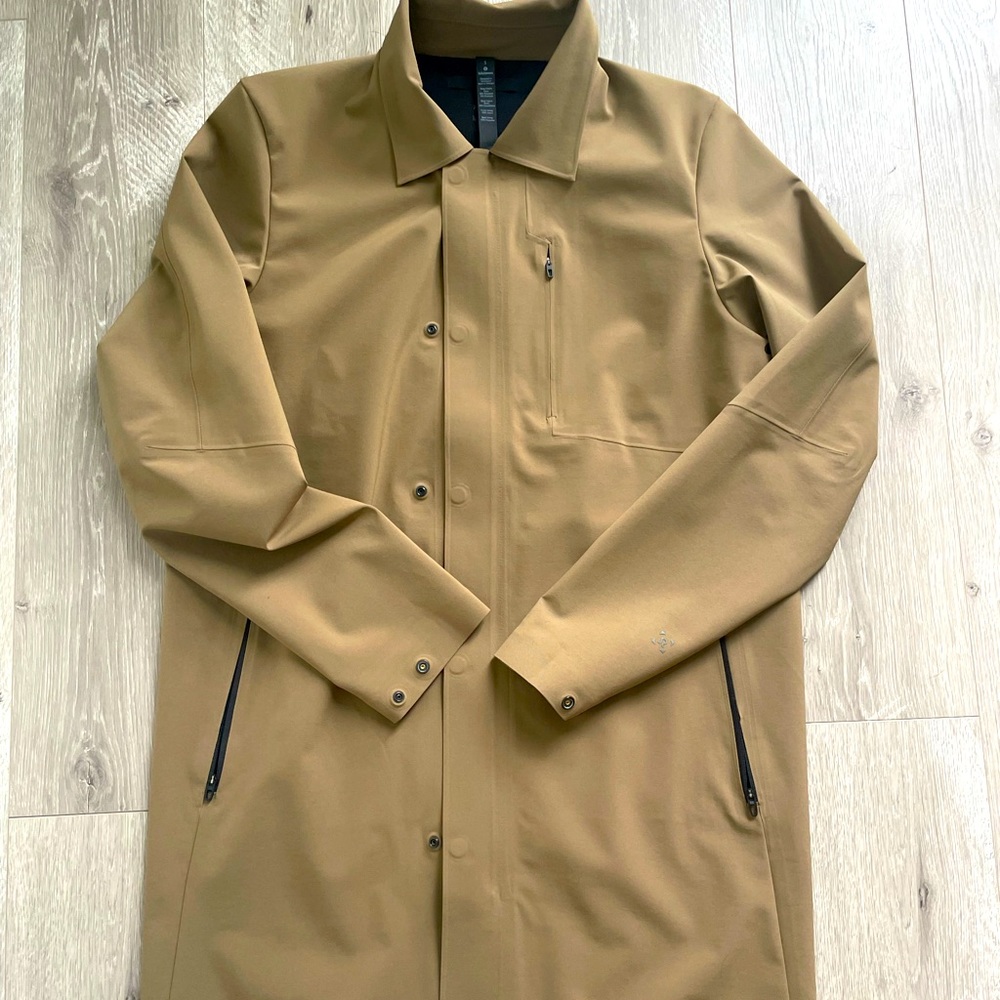 LULULEMON DRIVERS COAT